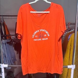 Columbia Women's Orange Short Sleeve Tee